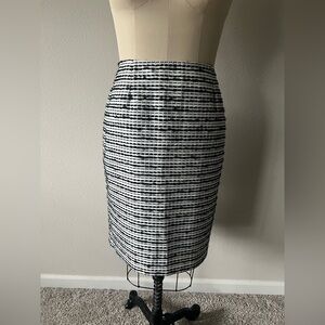 Jones New York Black and White Patterned Pencil Skirt